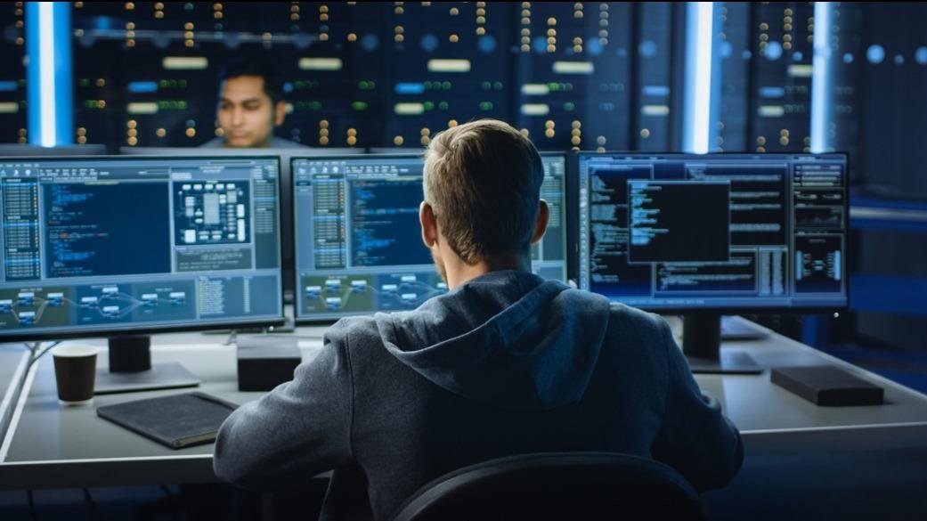 How to Write a Strong Tech Resume for the GCC